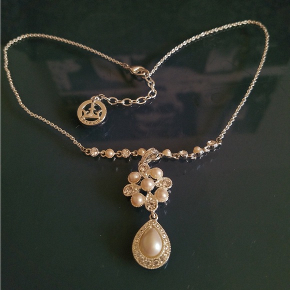 Vintage Crown Trifari Pearl Rhinestone Early 20th Century Necklace - Picture 9 of 10